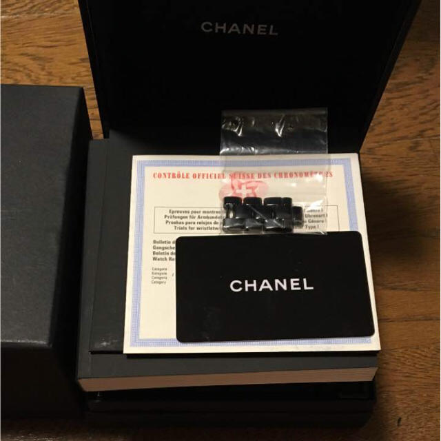 CHANEL(シャネル)の正規品 シャネル j12 クロノグラフ 黒 メンズの時計(腕時計(アナログ))の商品写真