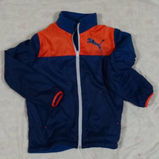 PUMA(プーマ)のプーマ リバーシブル ジャンバー 140 キッズ/ベビー/マタニティのキッズ服男の子用(90cm~)(ジャケット/上着)の商品写真