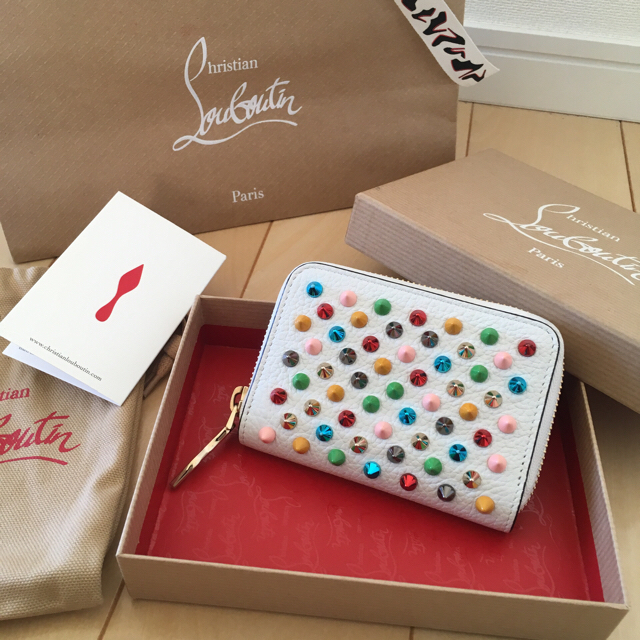 Christian Louboutin(クリスチャンルブタン)の超美品❤️ ルブタン スタッズ コインケース レディースのファッション小物(コインケース)の商品写真