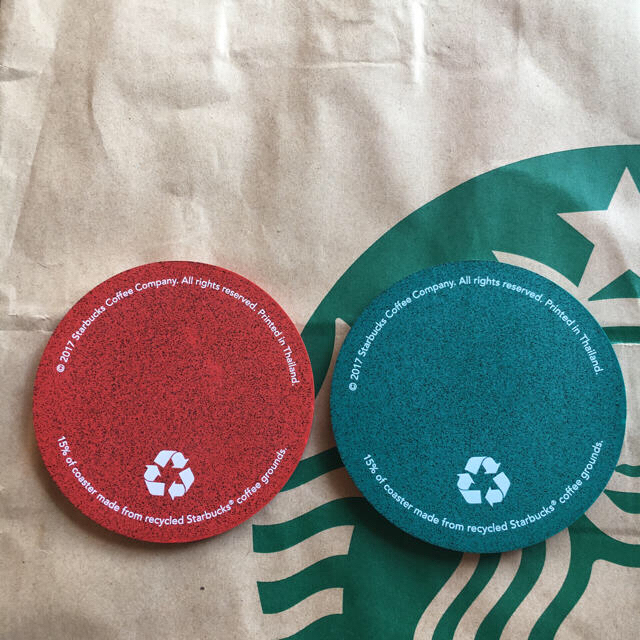 Starbucks Coffee(スターバックスコーヒー)の新品 スターバックスコースター2枚組 インテリア/住まい/日用品のキッチン/食器(テーブル用品)の商品写真