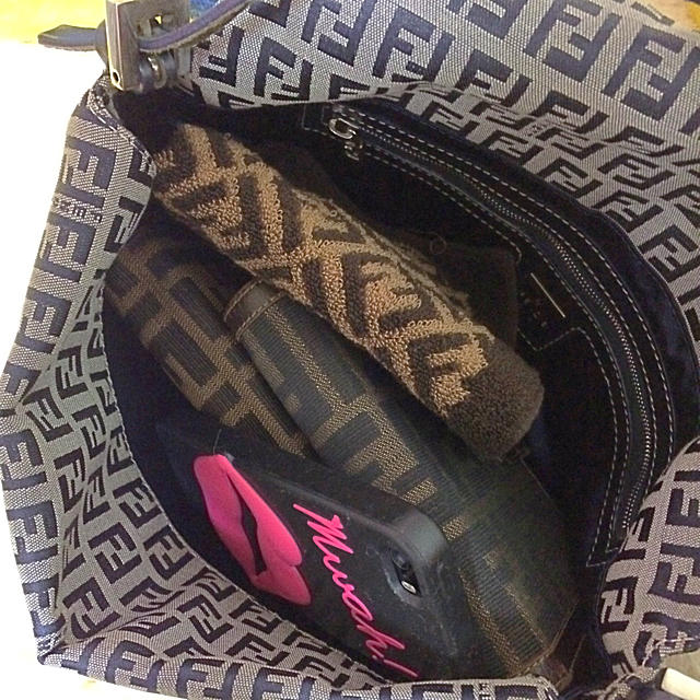 FENDI(フェンディ)のFENDI ズッカ柄 ショルダー Bag レディースのバッグ(ショルダーバッグ)の商品写真