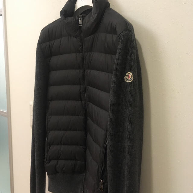 お手軽価格で贈りやすい MONCLER ダウン✖️ニットカーディガン