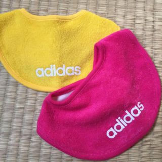 アディダス(adidas)の専用(ベビースタイ/よだれかけ)