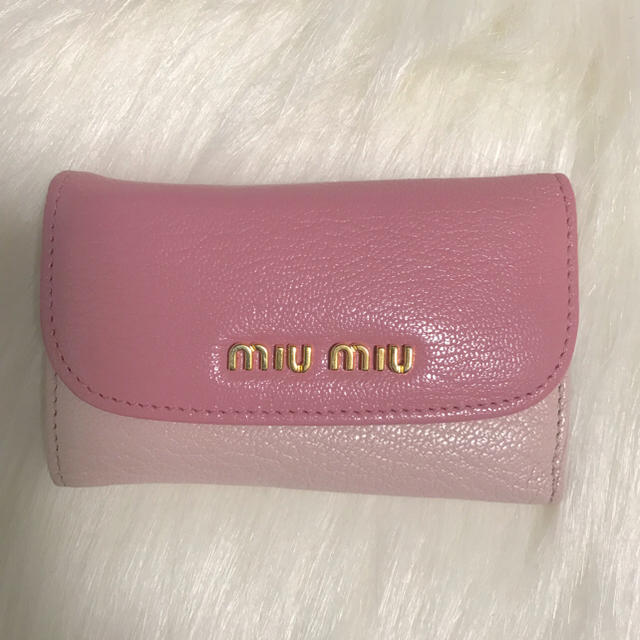 miumiu(ミュウミュウ)のmiumiu キーケース レディースのファッション小物(キーケース)の商品写真