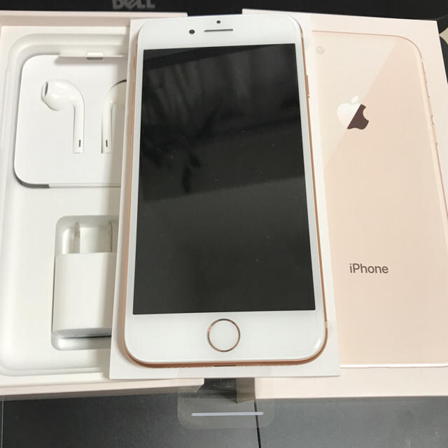 大流行中! docomo 【新品未使用】SIMフリー - Apple iPhone8 ゴールド