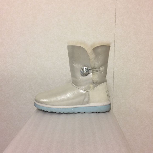 UGG - 美品✴︎UGG アグ ベイリー スワロフスキー ブーツの通販 by