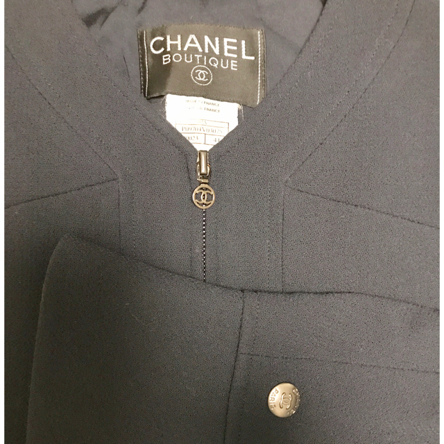 CHANEL(シャネル)のシャネル★ヴィンテージ スーツ シンプル 濃紺 ココマーク レディースのフォーマル/ドレス(スーツ)の商品写真