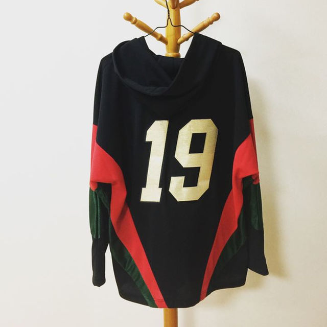 Supreme(シュプリーム)のhooded hockey jersey メンズのトップス(ジャージ)の商品写真