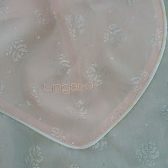 U by ungaro(ユーバイウンガロ)のお値下げしました！ungaro  エプロン レディースのルームウェア/パジャマ(その他)の商品写真