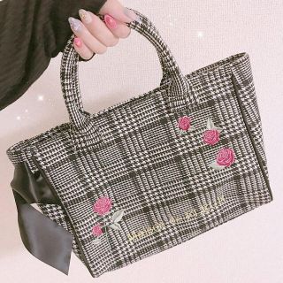 メゾンドフルール(Maison de FLEUR)のメゾンドフルール💓大人気完売商品❣️薔薇刺繍グレンチェックトートバッグ🎀✨(トートバッグ)