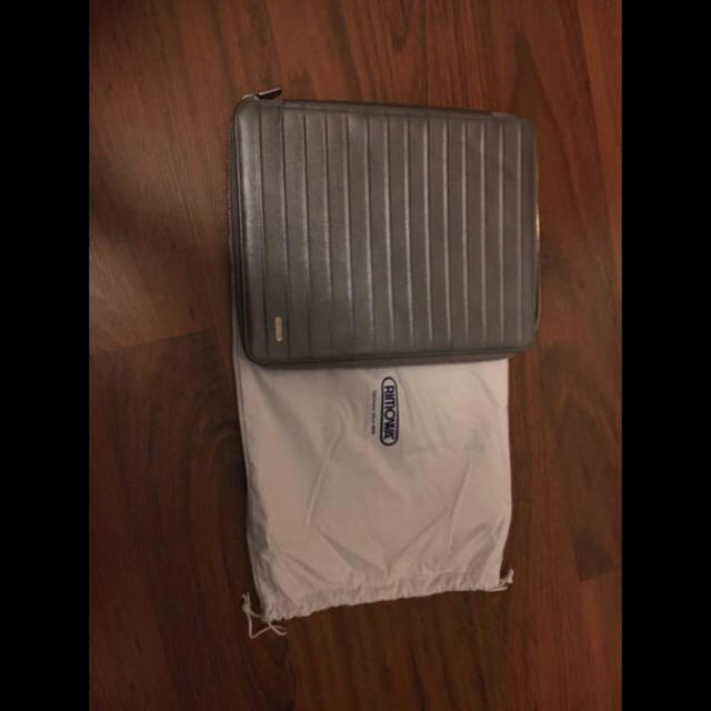 RIMOWA(リモワ)のリモワ iPadケース クラシック トパーズ サルサ メンズのバッグ(トラベルバッグ/スーツケース)の商品写真