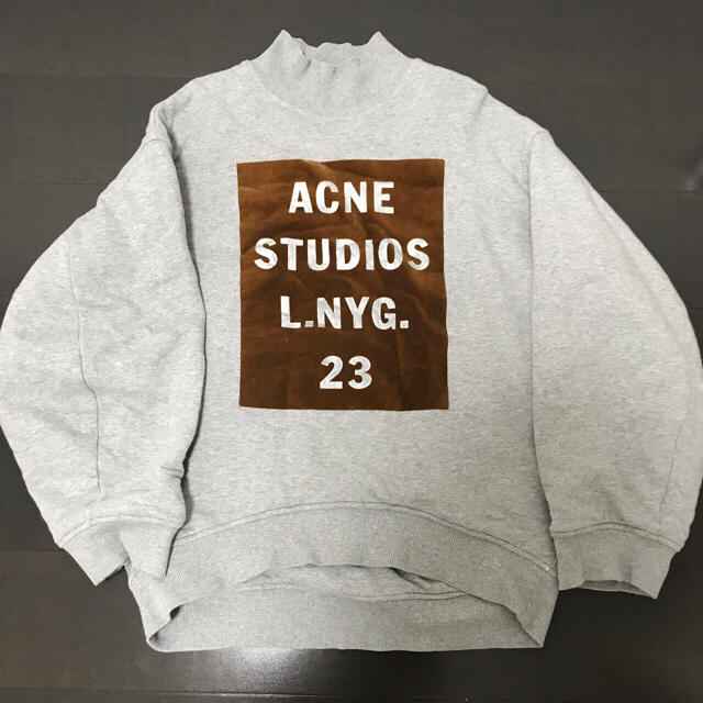 ACNE(アクネ)のアリックスさま専用 レディースのトップス(トレーナー/スウェット)の商品写真