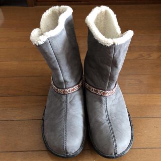 キーン(KEEN)の中ボアブーツ(ブーツ)