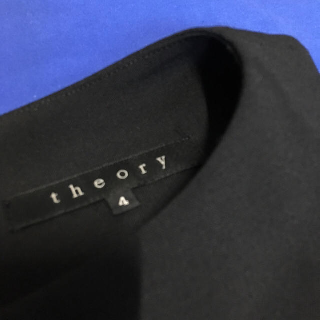 theory(セオリー)のtheory ブラックワンピース レディースのワンピース(ひざ丈ワンピース)の商品写真