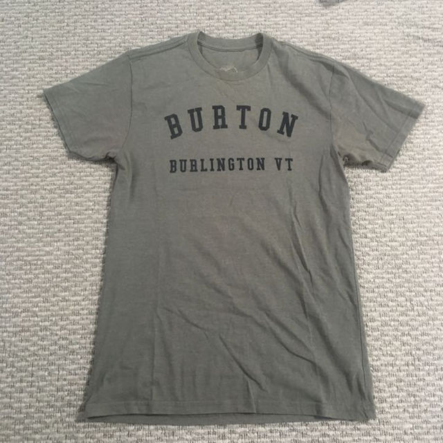 BURTON(バートン)のBURTON グレー ユニセックス Tシャツ Sサイズ メンズのトップス(その他)の商品写真