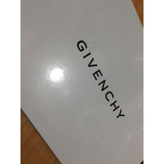 ジバンシィ(GIVENCHY)のGIVENCHY☆ジバンシー☆タオル☆ギフト・プレゼント◎ブルー×白・新品未使用(タオル/バス用品)