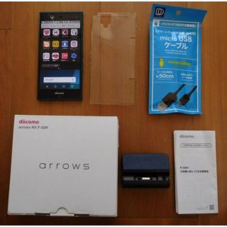 フジツウ(富士通)の中古良品！ 制限〇 Fujitsu★arrows NX F-02H docomo(スマートフォン本体)