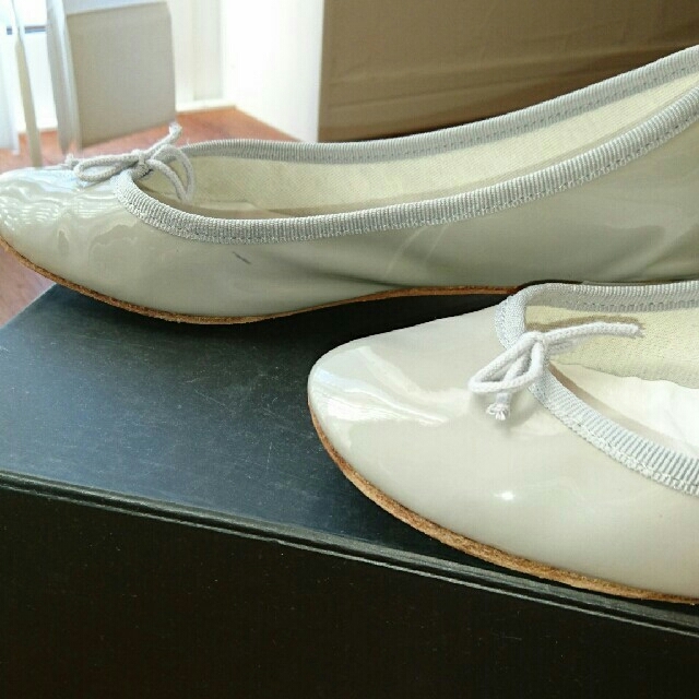 repetto(レペット)のレペット エナメル ヒール バレエシューズ レディースの靴/シューズ(バレエシューズ)の商品写真