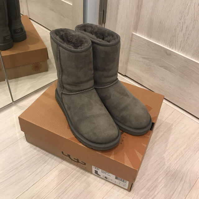 UGG クラシックショート グレー 23cm