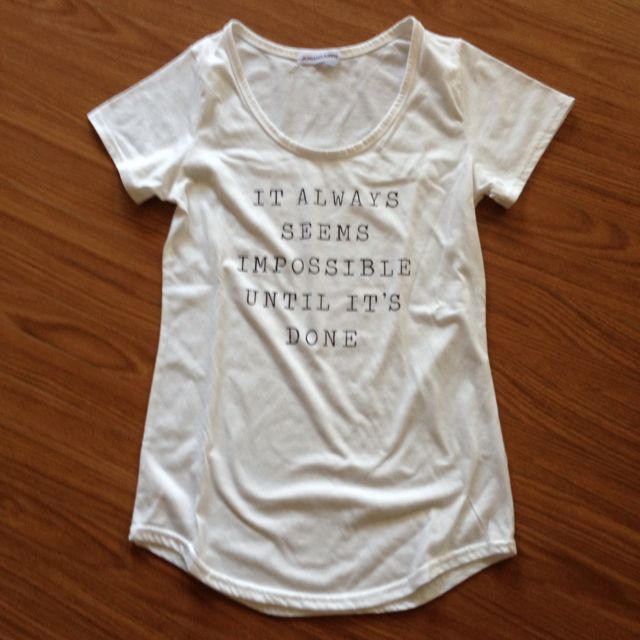 JURIANO JURRIE(ジュリアーノジュリ)のジュリアーノ シンプル白T レディースのトップス(Tシャツ(半袖/袖なし))の商品写真