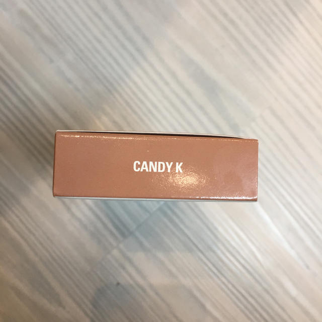 Kylie Cosmetics(カイリーコスメティックス)のCANDY K コスメ/美容のベースメイク/化粧品(口紅)の商品写真