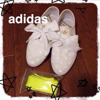 アディダス(adidas)のadidas♡星柄リレースロー(スニーカー)