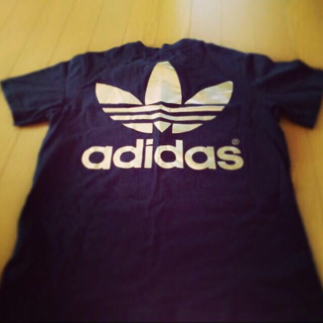 adidas(アディダス)のadidas originals レディースのトップス(Tシャツ(半袖/袖なし))の商品写真