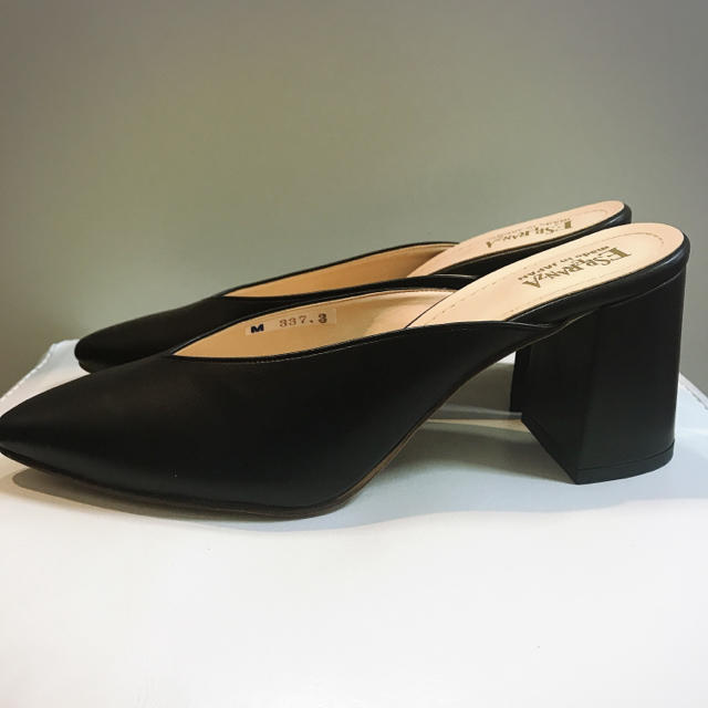 ESPERANZA(エスペランサ)の美品♡エスペランサ♡ブラックレザー  デザイン ミュール♡ レディースの靴/シューズ(ミュール)の商品写真
