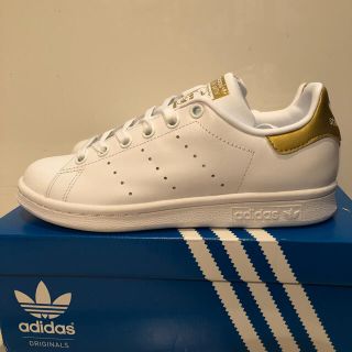 アディダス(adidas)のアディダス スタンスミス ゴールド 新品未使用(スニーカー)