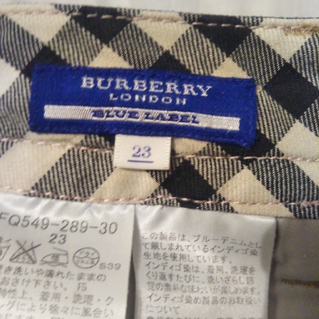 BURBERRY BLUE LABEL(バーバリーブルーレーベル)のBURBERRY Bluelabel デニムパンツ レディースのパンツ(ハーフパンツ)の商品写真