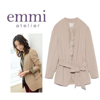 新品emmi♡ウォッシャブルノーカラージャケット