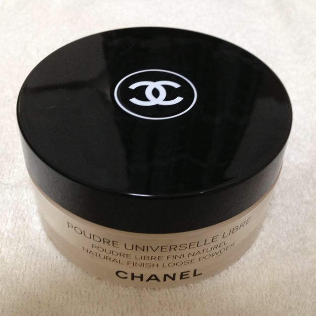 CHANEL(シャネル)のCHANEL シャネル ☆ ルース パウダー ケース 新品パフ付き コスメ/美容のコスメ/美容 その他(その他)の商品写真