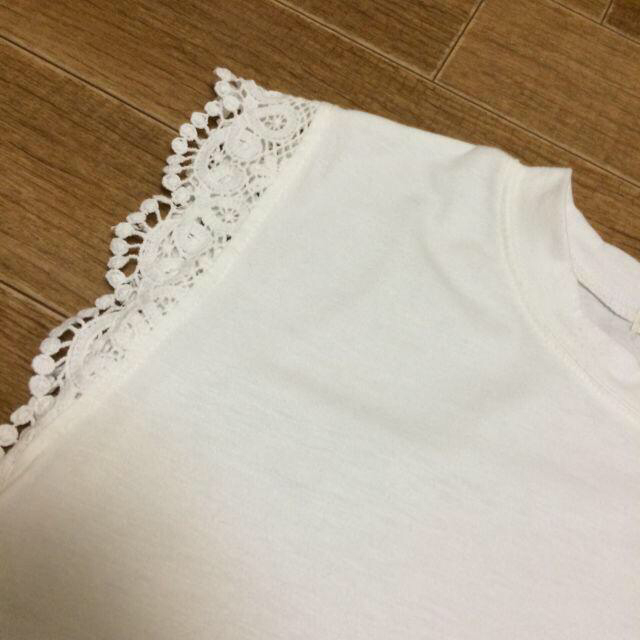 JEANASIS(ジーナシス)の袖レース 白Tシャツ レディースのトップス(Tシャツ(半袖/袖なし))の商品写真