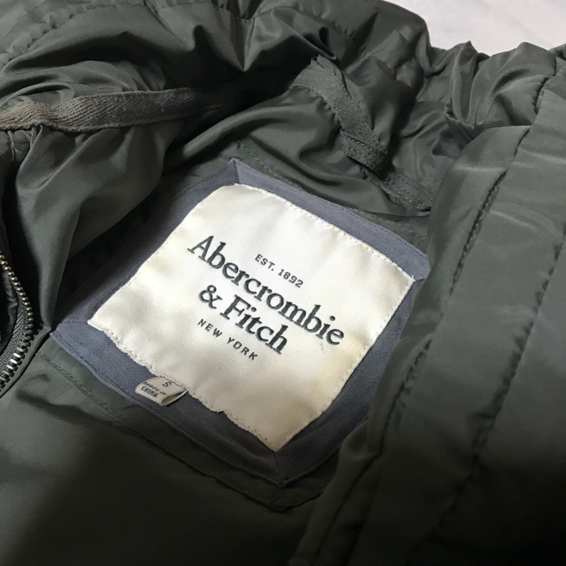 Abercrombie&Fitch(アバクロンビーアンドフィッチ)のアバクロ ダウンコート(Sサイズ ファー脱着可) レディースのジャケット/アウター(ダウンジャケット)の商品写真