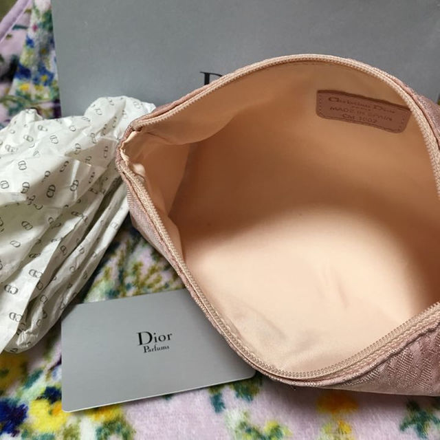 Christian Dior(クリスチャンディオール)の新品未使用品 Diorミニポーチ レディースのバッグ(ボディバッグ/ウエストポーチ)の商品写真