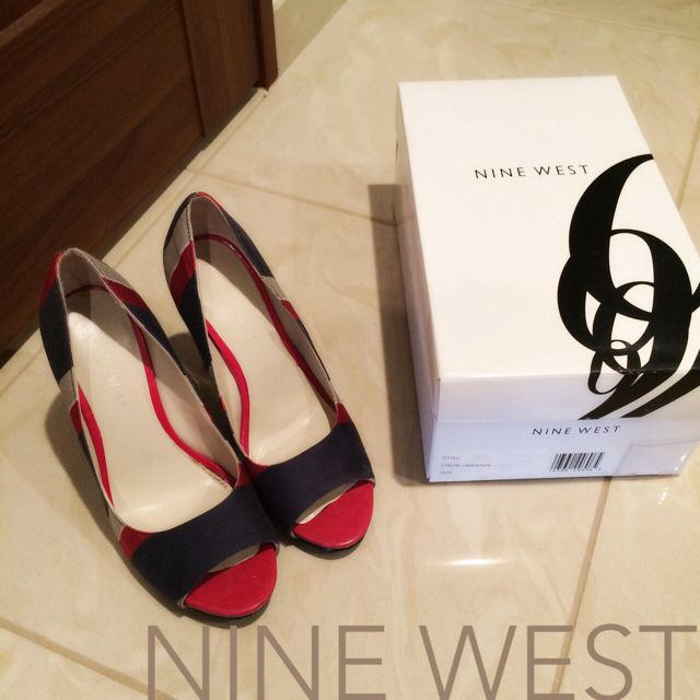 NINE WEST(ナインウエスト)のNINE WEST オープントゥパンプス レディースの靴/シューズ(ハイヒール/パンプス)の商品写真