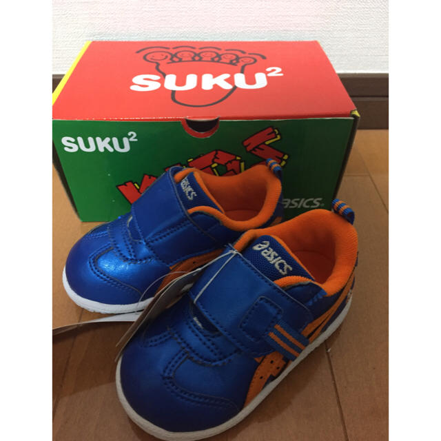 asics(アシックス)のCoconuts様 sukusuku スニーカー ブルー キッズ/ベビー/マタニティのキッズ靴/シューズ(15cm~)(スニーカー)の商品写真