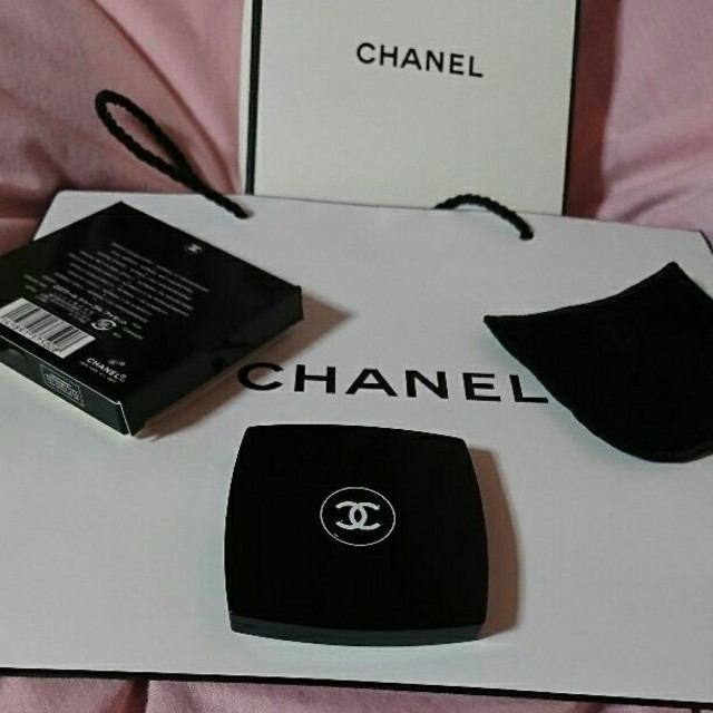 CHANEL(シャネル)のCHANEL 鏡 コスメ/美容のコスメ/美容 その他(その他)の商品写真