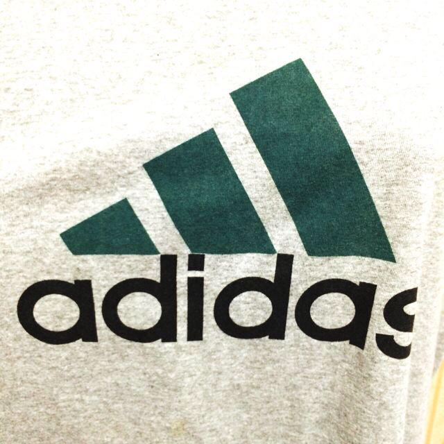 adidas(アディダス)のadidas、ブローチ2点 レディースのトップス(Tシャツ(半袖/袖なし))の商品写真