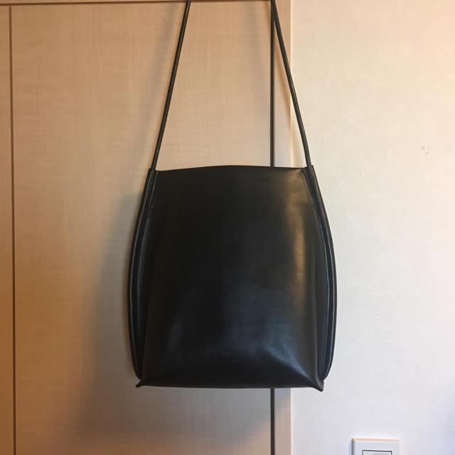 TOMO NARIAI BIG LEATHER BAG