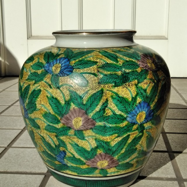 人気沸騰】 【九谷焼】壺/花瓶 インテリア雑貨 良品 レトロ 人気沸騰】 【九谷焼】壺/花瓶 インテリア雑貨 良品 レトロ