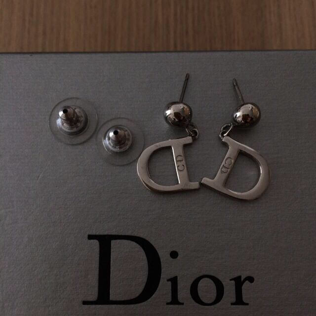 Christian Dior(クリスチャンディオール)のYu_u♡様11/1までお取り置き品 レディースのアクセサリー(ピアス)の商品写真