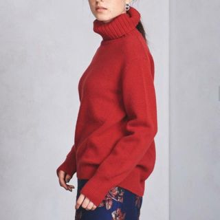 ユナイテッドアローズ(UNITED ARROWS)のユナイテッドアローズ🌟タートルネックニット今季完売レッド(ニット/セーター)