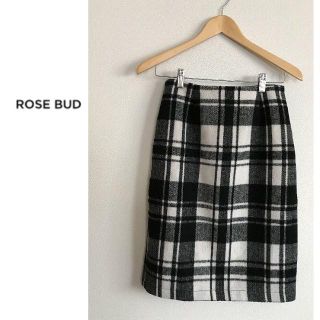 ローズバッド(ROSE BUD)のROSEBUD　チェック柄 起毛タイトスカート　ウール d-holic好きにも(ひざ丈スカート)