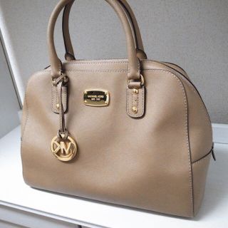 マイケルコース(Michael Kors)の正規品♡美品♡マイケルコース ハンドバッグ ベージュ ゴールド バッグ 財布(ハンドバッグ)