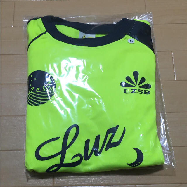 LUZ(ルース)のルースイソンブラ 半袖プラシャツ 上下セット 新品 Ｌサイズ スポーツ/アウトドアのサッカー/フットサル(ウェア)の商品写真