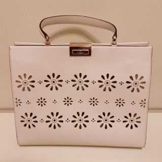 ケイトスペードニューヨーク(kate spade new york)のkatespade 花柄 レース カットワーク バッグ(ハンドバッグ)