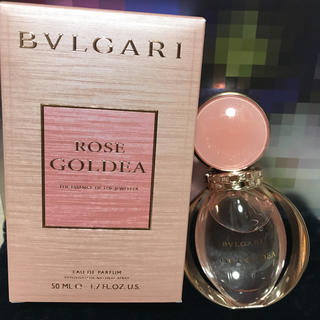 ブルガリ(BVLGARI)のブルガリ ローズ ゴルデア オードパルファム 50ml(香水(女性用))