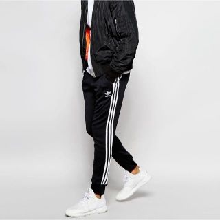 アディダス(adidas)のLアディダス　 ジョガーパンツ トラック パンツ　黒　国内正規品(その他)