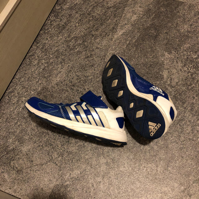 adidas(アディダス)の【たみちゃんさん専用】adidas アディダス 24センチ キッズ/ベビー/マタニティのキッズ靴/シューズ(15cm~)(スニーカー)の商品写真